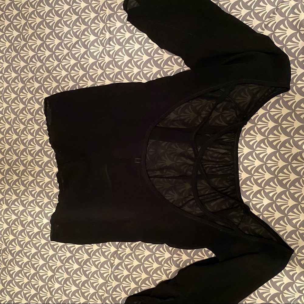 Open Back Mesh Going Out Top. Size S.
